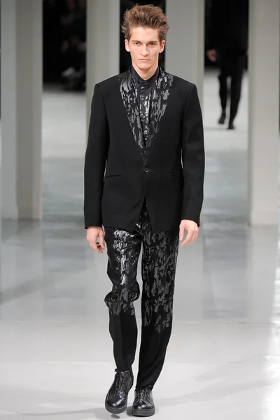 Look 29